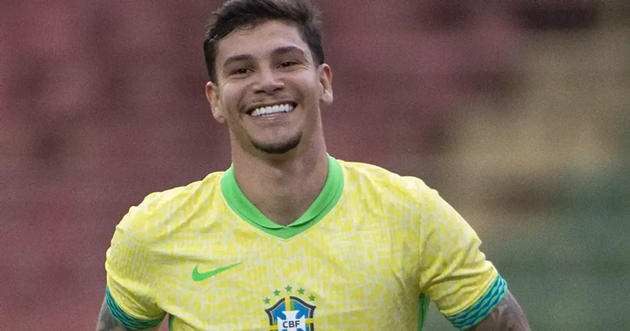 Ảnh bài viết Liverpool và PSG đại chiến vì "thần đồng" 40 triệu euro Erick Bele