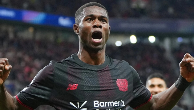 Arsenal theo đuổi Kofane.