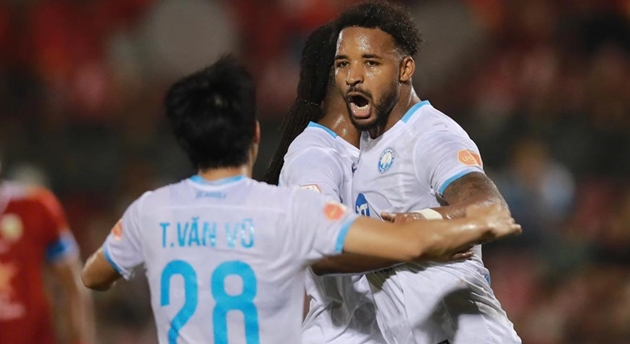 Ảnh bài viết Xuân Son đưa Nam Định ca khúc khải hoàn tại Hà Tĩnh