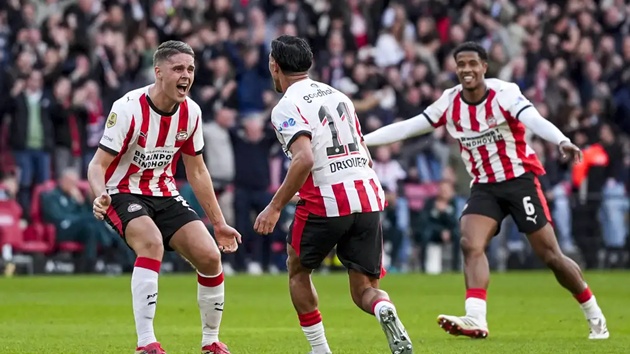 PSV Eindhoven ph&aacute; kỷ lục v&ocirc; địch H&agrave; Lan sớm nhất lịch sử