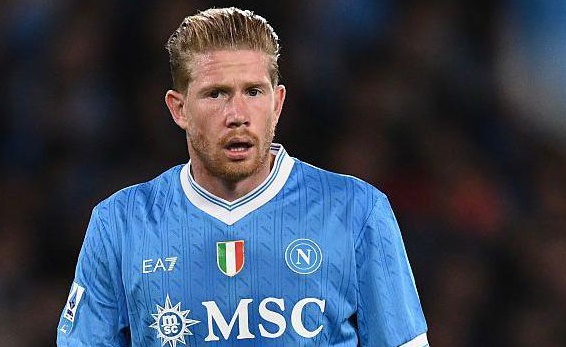 Sự hiện diện của De Bruyne sẽ mang đến l&agrave;n gi&oacute; mới cho lối chơi của Napoli.
