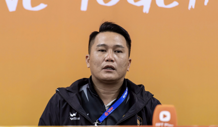 HLV Mai Xuân Hợp quyết tâm gắn bó với Thanh Hóa.