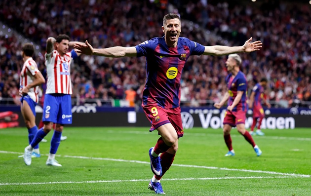 Lewandowski là sát thủ số 1 của Flick