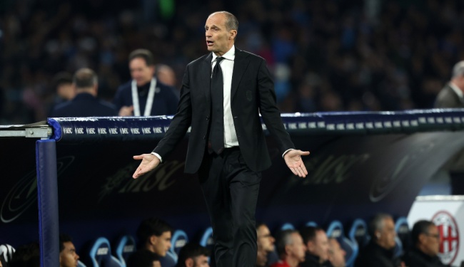 HLV Allegri thừa nhận Milan hết cơ hội v&ocirc; địch.