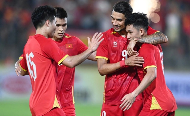 Việt Nam đang đứng thứ 99 tr&ecirc;n BXH của FIFA.