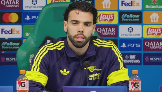 David Raya muốn Arsenal tận hưởng bầu kh&ocirc;ng kh&iacute; Champions League.