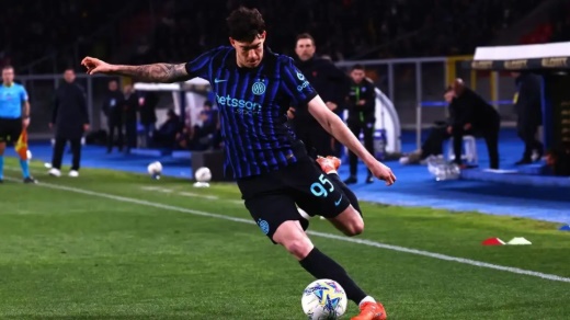 Bastoni đang l&agrave; mục ti&ecirc;u h&agrave;ng đầu của Barcelona.