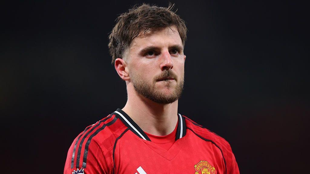 Việc thanh l&yacute; Mason Mount kh&ocirc;ng dễ d&agrave;ng.