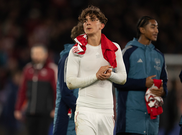 Dowman đang trải qua một m&ugrave;a giải đột ph&aacute;. 