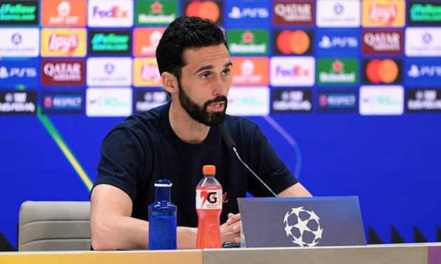 Alvaro Arbeloa tiếc nuối với trận thua của Real Madrid.