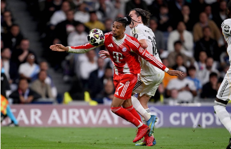 Olise kh&ocirc;ng &iacute;t lần l&agrave;m khổ Carreras.