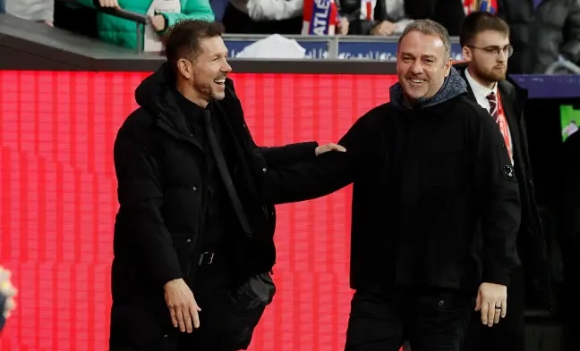 Flick v&agrave; Simeone đ&atilde; trở th&agrave;nh những đối thủ ''quen mặt''.