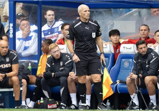 Trọng t&agrave;i bi&ecirc;n điều khiển trận đấu của Chelsea vừa qua d&iacute;nh những c&aacute;o buộc nghi&ecirc;m trọng.