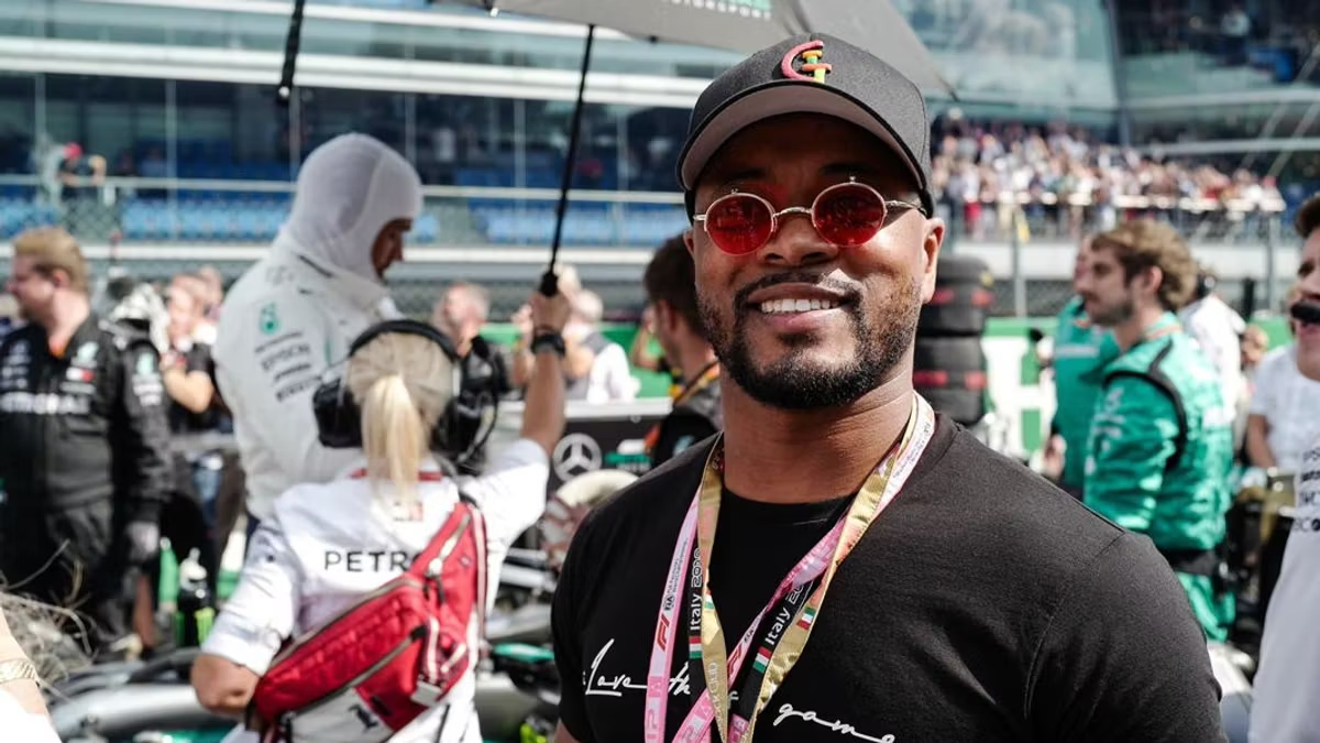 Ph&iacute;a sau h&agrave;o quang l&agrave; tổn thương.