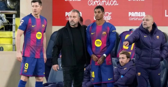 Ảnh bài viết Barcelona đàm phán giữ chân Hansi Flick và Lewandowski