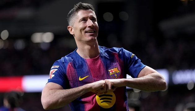 Lewandowski vẫn l&agrave; niềm hy vọng số 1 tr&ecirc;n h&agrave;ng c&ocirc;ng Barcelona.
