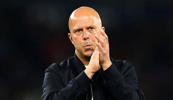 Arne Slot và Liverpool dễ dàng để thua PSG trên sân khách.