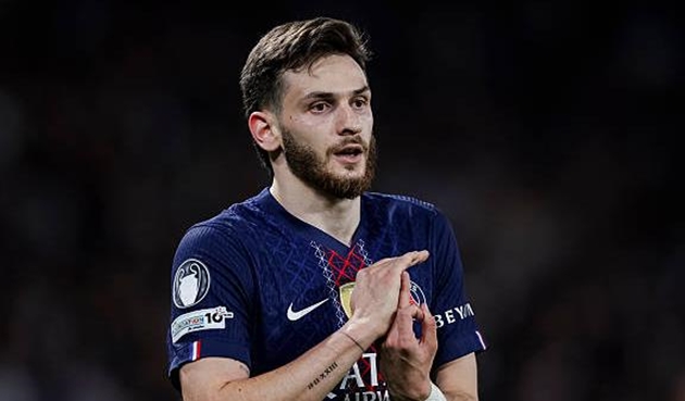 Ảnh bài viết Kvaratskhelia cho rằng PSG lẽ ra phải thắng đậm Liverpool