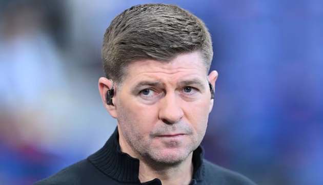 Ảnh bài viết Gerrard chỉ ra lỗ hổng của Konate và Mamardashvili trước PSG