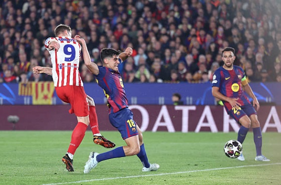 Gerard Martin (6.5): Thi đấu kh&aacute; điềm tĩnh trong phần lớn thời gian trận đấu. Dẫu vậy, Martin vẫn mắc lỗi vị tr&iacute; khi để Sorloth băng cắt ghi b&agrave;n, một b&agrave;i học đắt gi&aacute; cho cầu thủ trẻ tại đấu trường đỉnh cao.