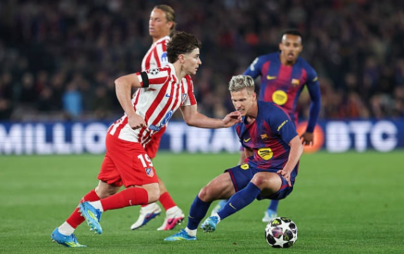 Dani Olmo (6.8): Hoạt động năng nổ ở khu vực trung lộ. Olmo c&oacute; nhiều pha phối hợp hay trong kh&ocirc;ng gian hẹp nhưng tầm ảnh hưởng của anh giảm s&uacute;t khi đội nh&agrave; chơi thiếu người v&agrave; phải l&ugrave;i s&acirc;u.