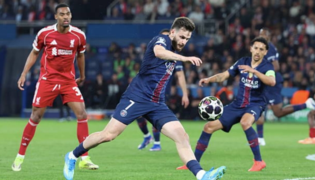 Kh đang l&agrave; cảm hứng tấn c&ocirc;ng của PSG>