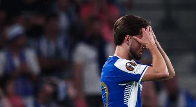 Ảnh bài viết 5 điểm nhấn Porto 1-1 Forest: Bàn phản lưới khó tin; Bức tường Ortega