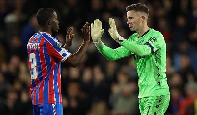 Hàng phòng ngự Crystal Palace để lại dấu ấn nhất định.