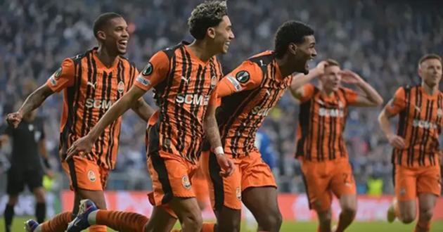 Shakhtar Donetsk giành chiến thắng 3-0 trước AZ.