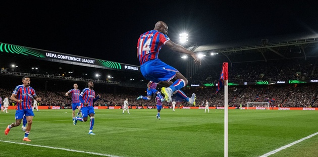 Ảnh bài viết Mateta thực hiện giấc mơ ghi bàn giúp Palace thắng đậm