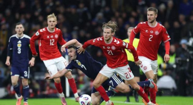  Morten Hjulmand trong tầm ngắm của 2 đội b&oacute;ng th&agrave;nh Manchester.