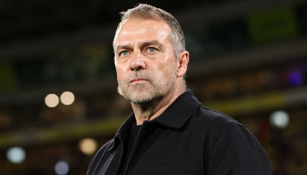 Hansi Flick nói rõ quan điểm về cuộc đua La Liga hiện tại.