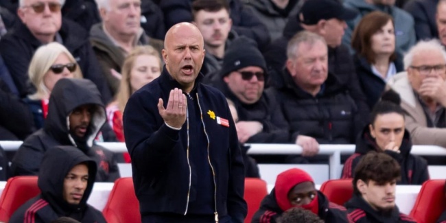 Liverpool sẽ xoay tua đội h&igrave;nh trước Fulham.