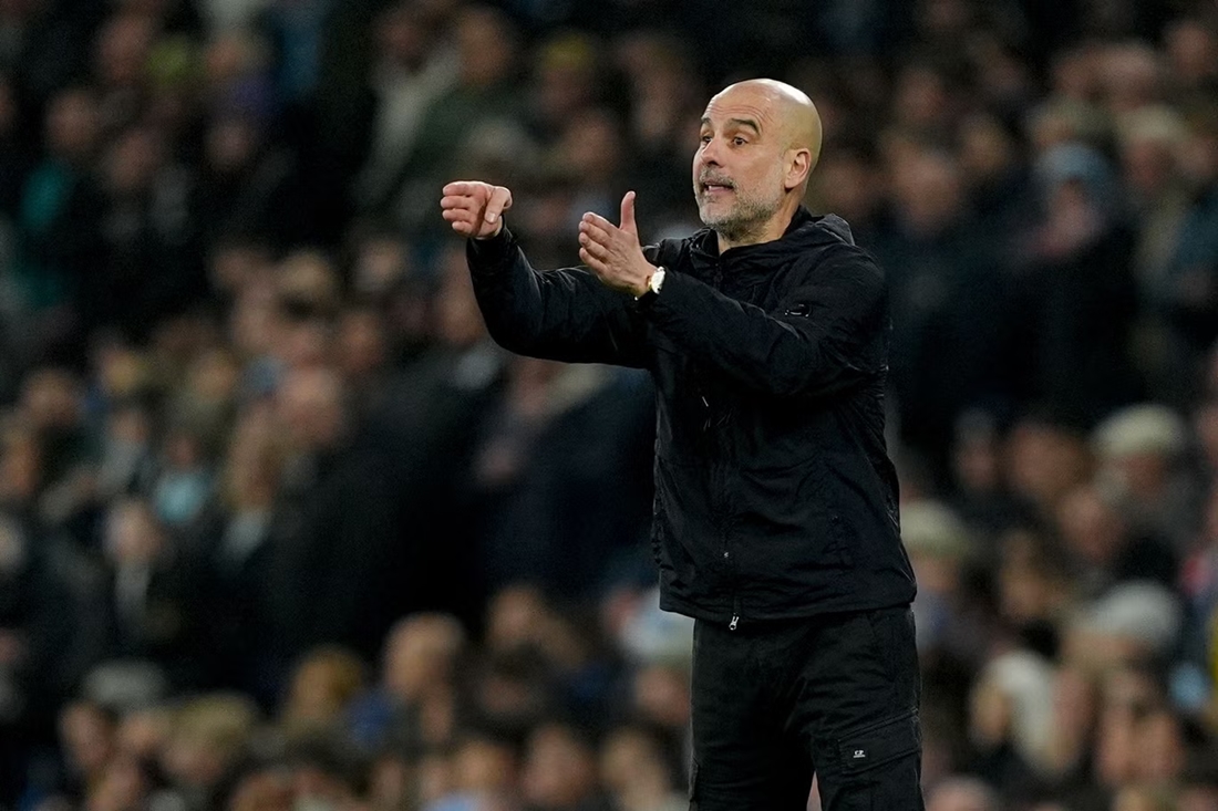 Pep Guardiola khẳng định Man City cần to&agrave;n thắng để hy vọng lật đổ Arsenal.