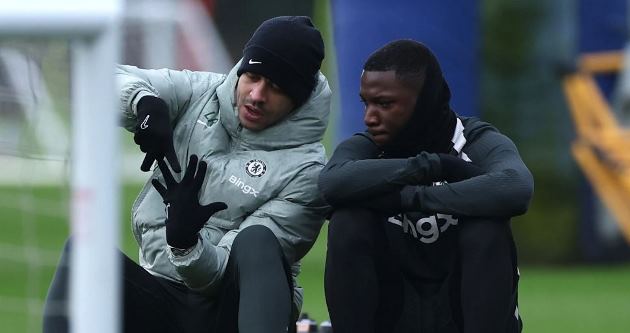 Ảnh bài viết HLV Chelsea gọi Caicedo là tiền vệ trụ hay nhất thế giới