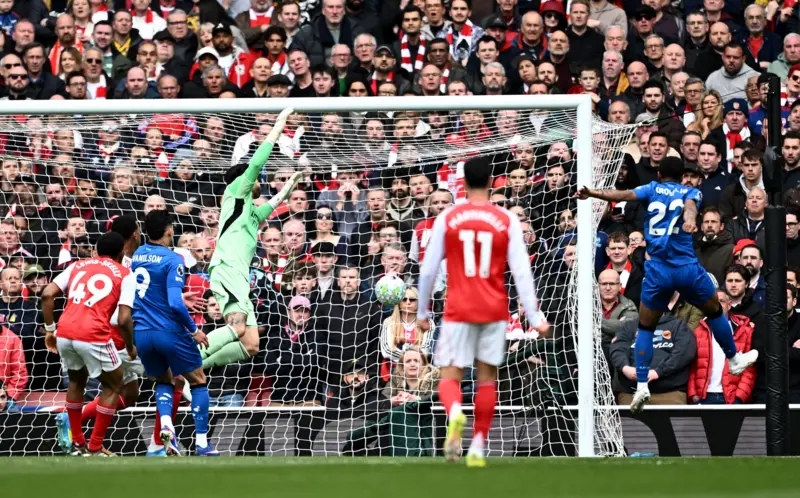 Arsenal sớm thủng lưới trước Bournemouth.