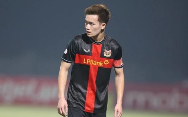 Ho&agrave;ng Đức bỏ ngỏ khả năng ra s&acirc;n.