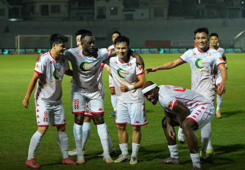 Hải Ph&ograve;ng đ&egrave; bẹp CA TP.HCM tr&ecirc;n s&acirc;n nh&agrave;. Ảnh: Hải Ph&ograve;ng FC.