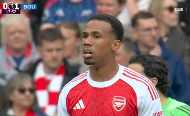 Gabriel Magalhaes (6,1): Có lẽ đây là hậu vệ chơi ổn nhất của Arsenal trong một ngày hệ thống phòng ngự gây thất vọng lớn.