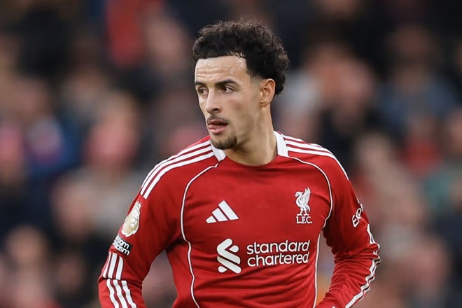 Curtis Jones (6,4): Đang thi đấu tốt, giữ nhịp độ trận đấu ổn định đồng thời mang lại nguồn năng lượng dồi dào thì buộc phải rời sân sau hiệp một vì nghi ngờ gặp vấn đề về cơ bắp.