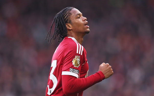 Cầu thủ 17 tuổi sẵn sàng đá chính trước PSG