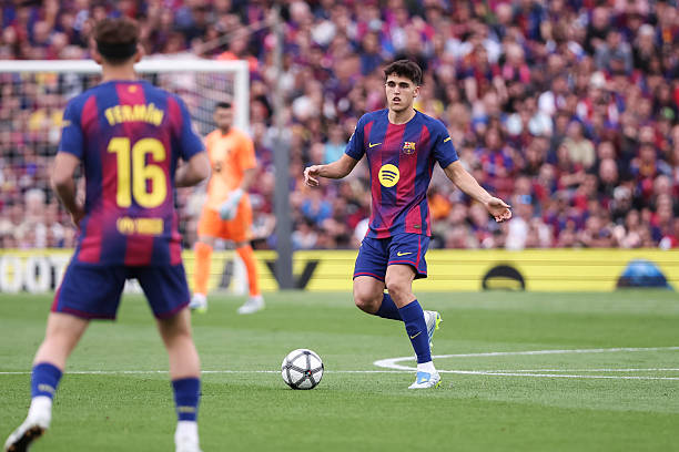 Pau Cubarsi — 7.0 điểm: Một màn trình diễn khá chắc chắn đến từ Cubarsi, anh không gặp vấn đề về tâm lý sau tấm thẻ đỏ ở trận thua Atletico Madrid.