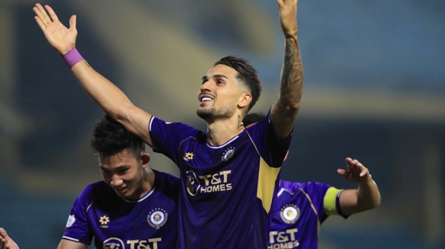 Ảnh bài viết Hoàng Hên và Hai Long giúp Hà Nội FC thăng hoa tại Hàng Đẫy