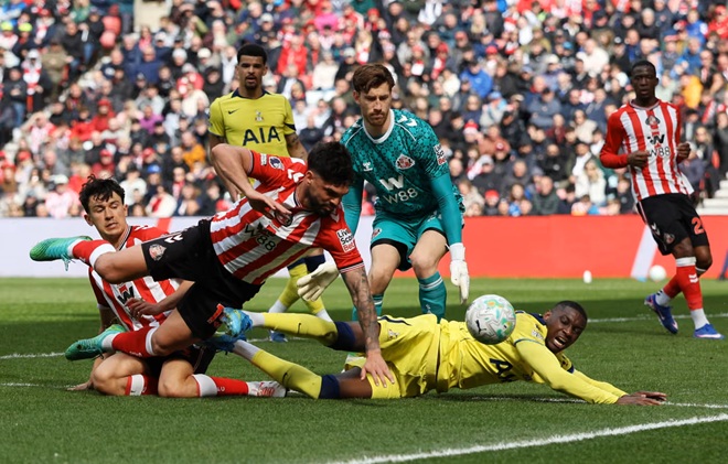 Robin đã có trận đấu xuất sắc trước Spurs.