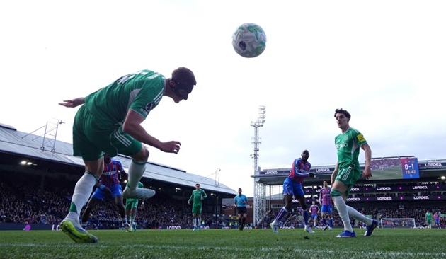 Newcastle không còn cơ hội mơ về vé dự Champions League