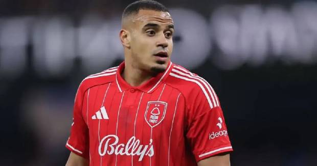 Ảnh bài viết Tiết kiệm với Senesi hay bạo chi vì Murillo là thế khó của MU