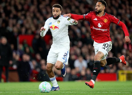 Matheus Cunha (6.0): Một ng&agrave;y thi đấu thiếu hiệu quả của tiền vệ người Brazil. Anh thường xuy&ecirc;n xử l&yacute; lỗi v&agrave; dứt điểm thiếu cảm gi&aacute;c trong v&ograve;ng cấm đối phương. Việc phải nhận thẻ v&agrave;ng c&agrave;ng khiến m&agrave;n tr&igrave;nh diễn của Cunha trở n&ecirc;n k&eacute;m ấn tượng.