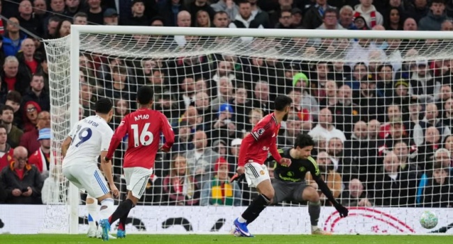 Ảnh bài viết 5 lý do khiến MU gục ngã trước Leeds: Thẻ đỏ nghiệt ngã; Lỗ hổng hàng thủ