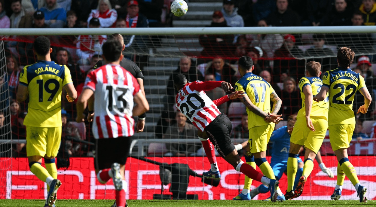 Ảnh bài viết Sunderland thăng hoa đang đẩy Tottenham xuống vực thẳm