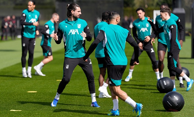 Slot tin tưởng Liverpool sẽ ngược dòng trước PSG